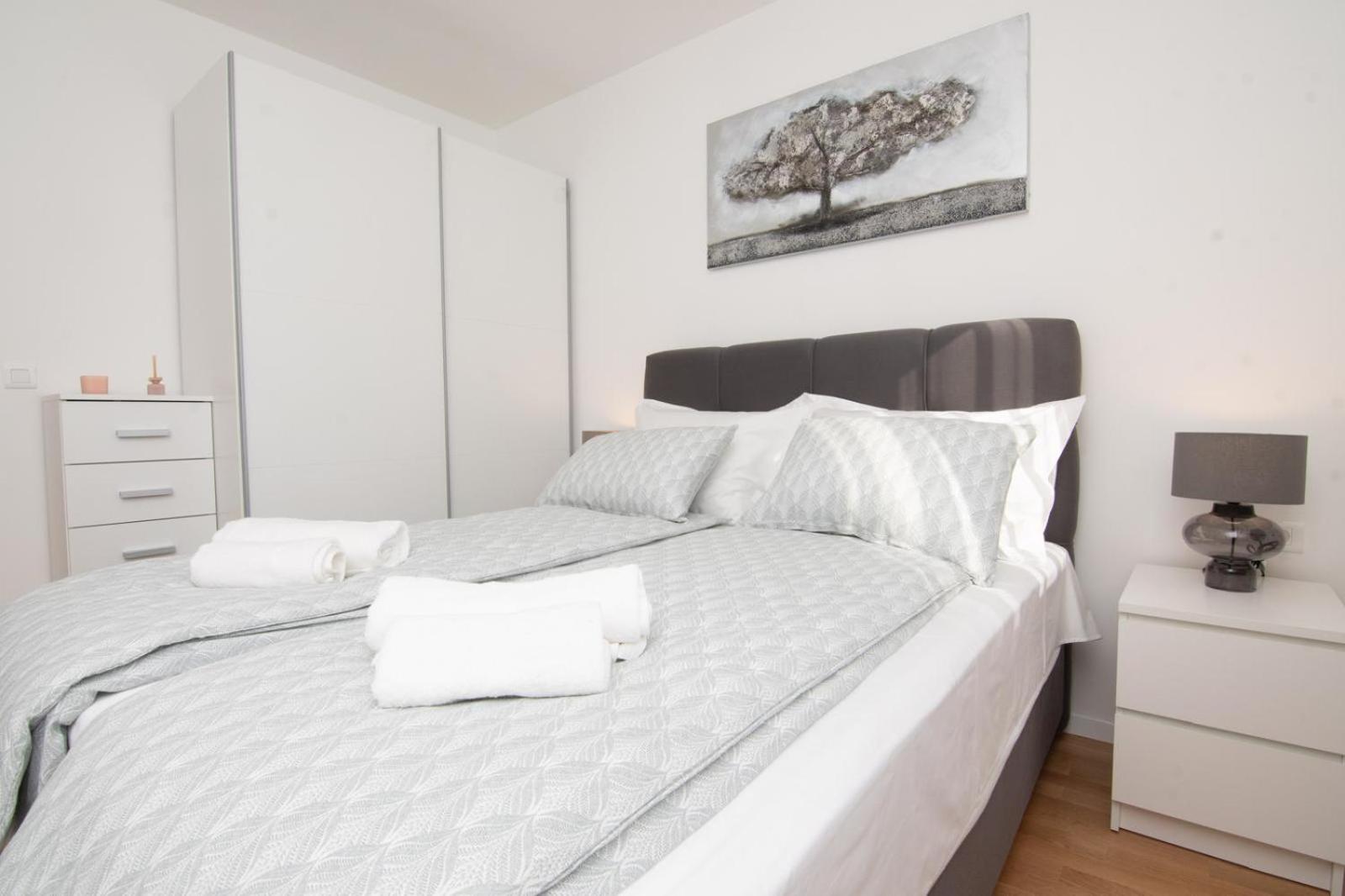 Studio Apartman Apollonia Синь Экстерьер фото