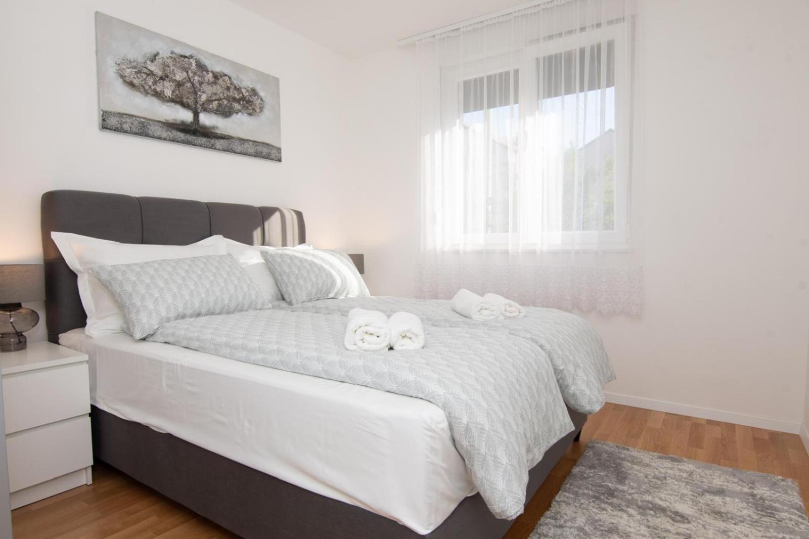 Studio Apartman Apollonia Синь Экстерьер фото